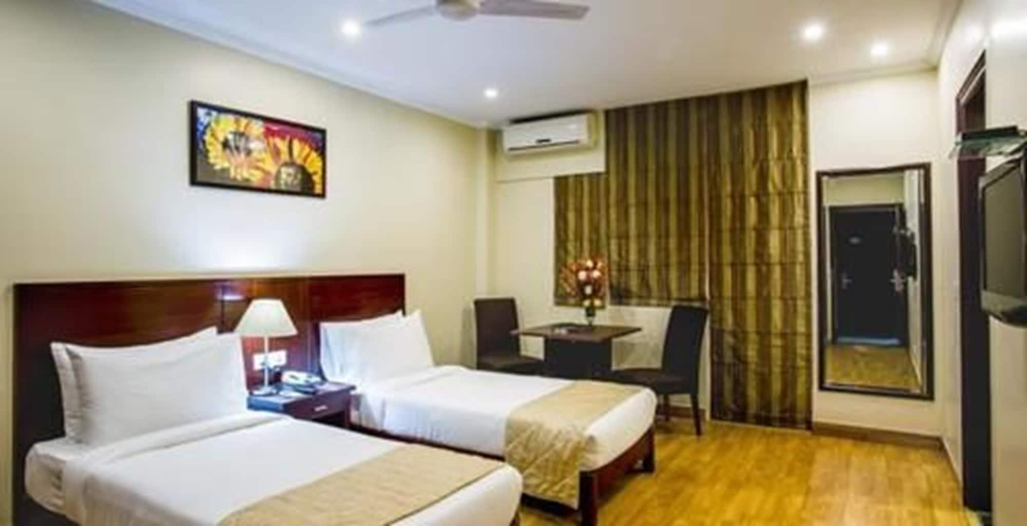 Clarks Inn Nehru Place Nueva Delhi Exterior foto